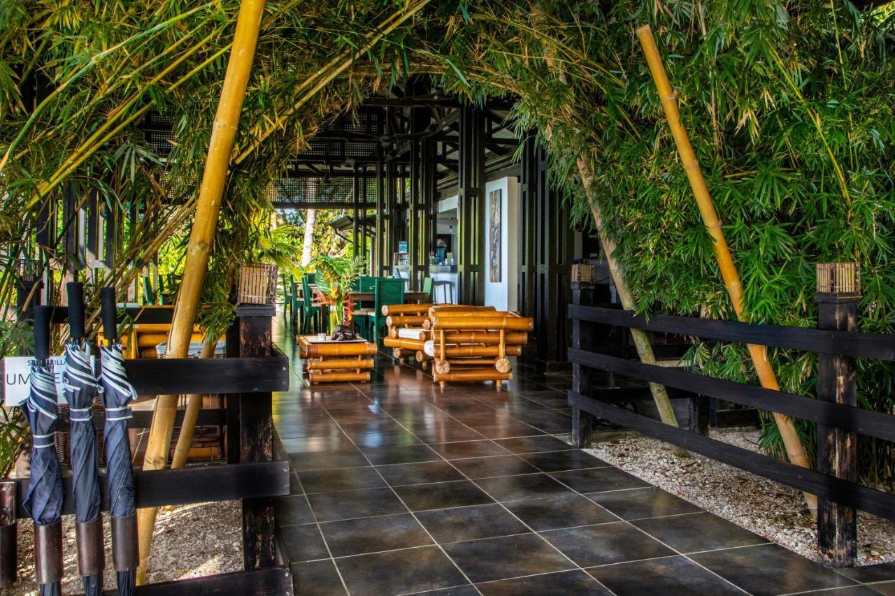 Tiki Villas Rainforest Lodge - Adults Only ウビタ エクステリア 写真